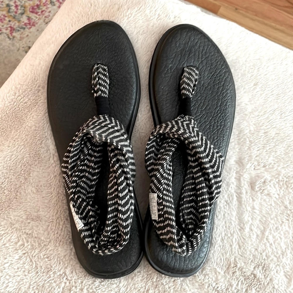 Sanuk Sling Sandals